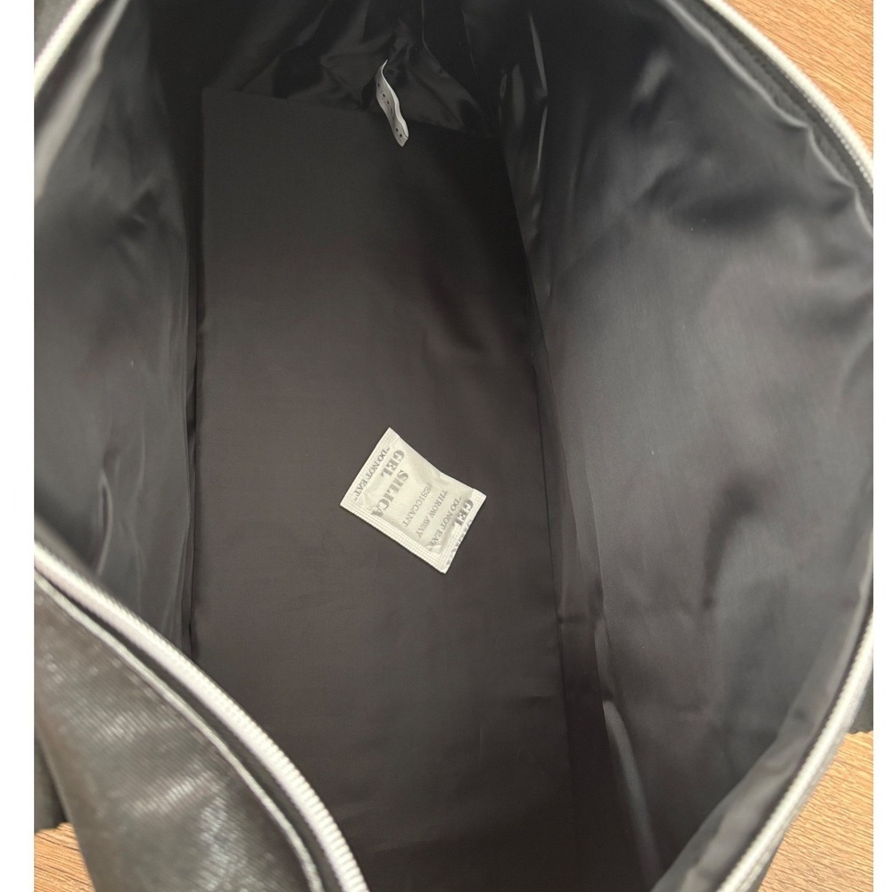 Coach Fragrance Metallic Silver Travel Tote  Bag With Zipper Closure - Picture 5 of 9